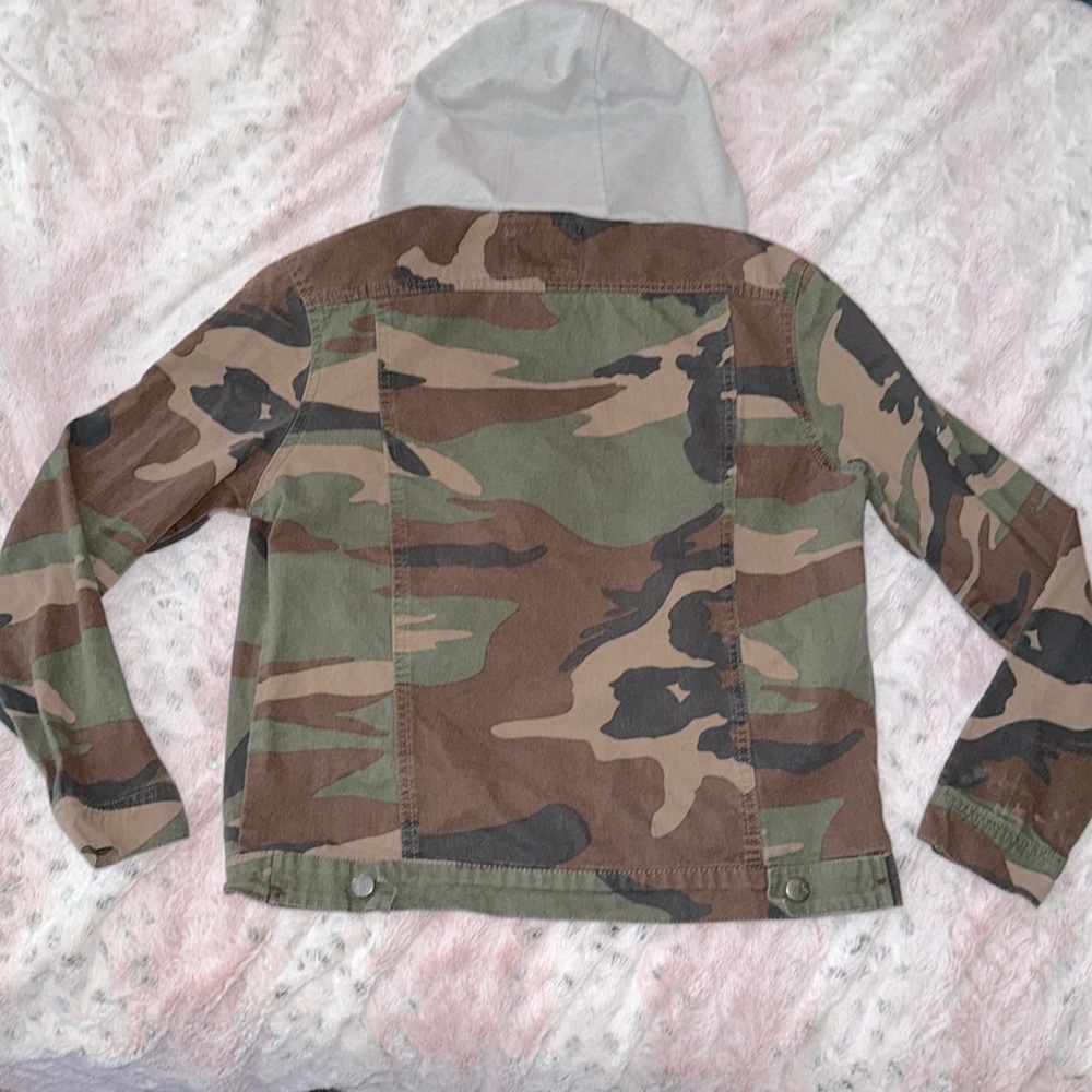 Nomad camo jean jacket with grey hood
